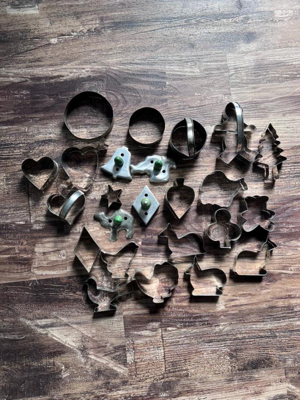 Vintage Metal Cookie Cutters Lot, Christmas Cookie Cutters, Animal Shapes
